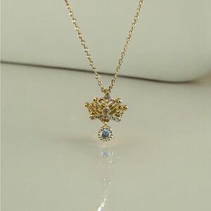 Boutique style necklace for a queen or princess.